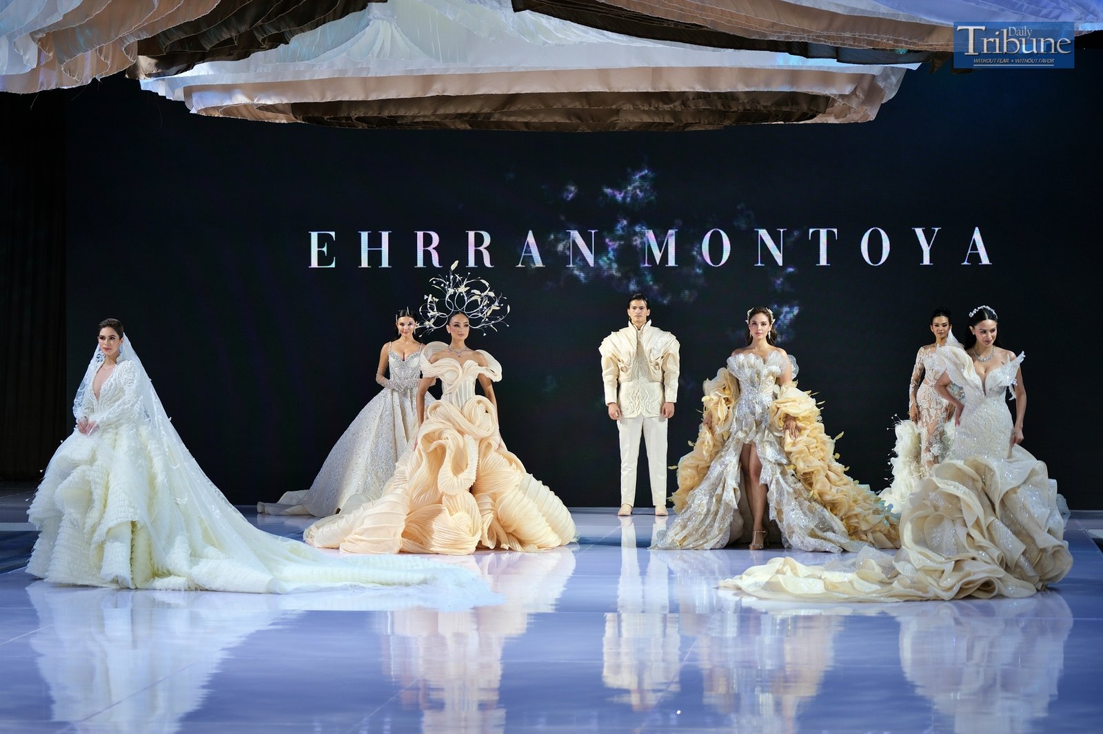 TRIBUNE-BRIDALFAIR